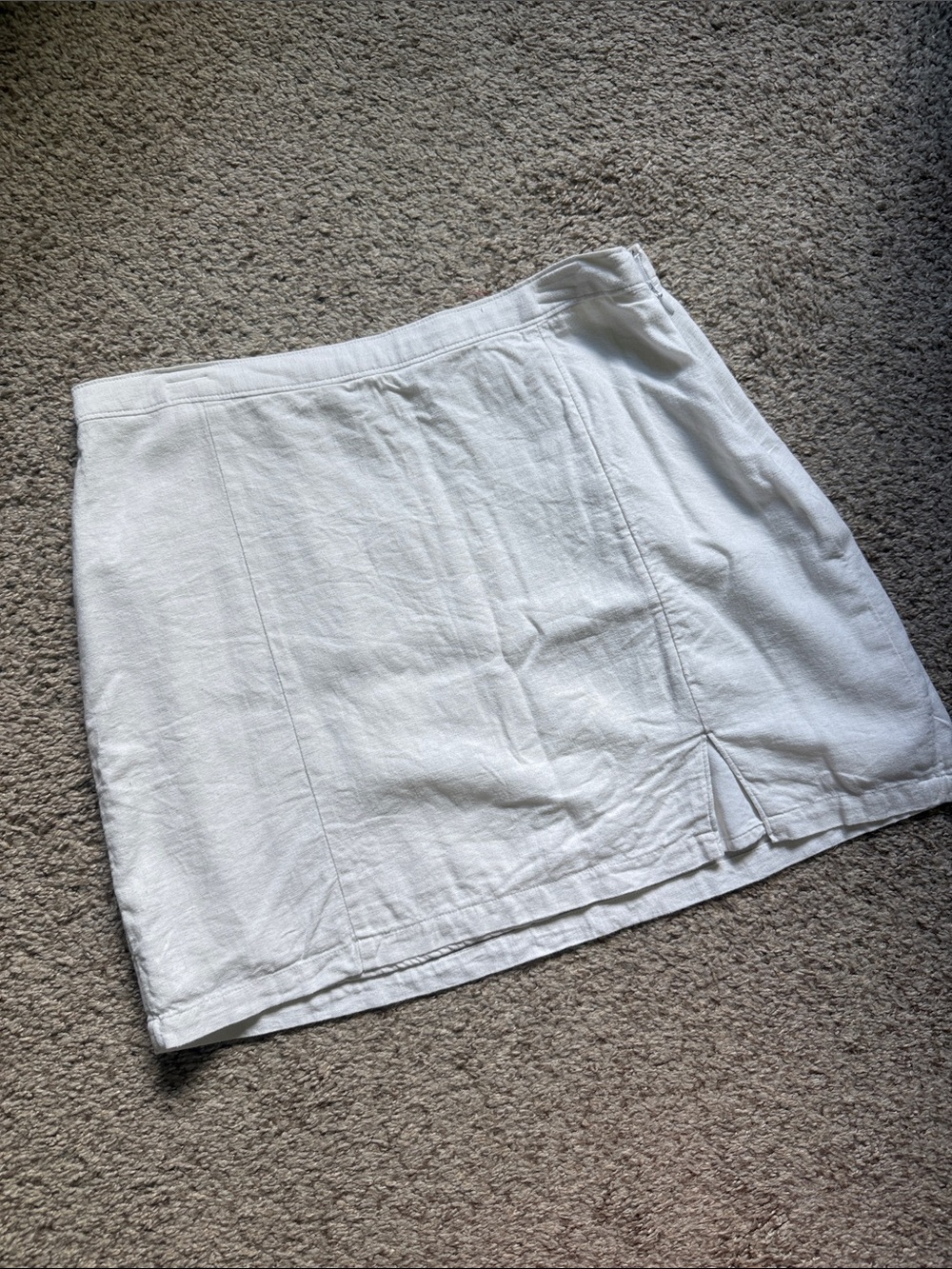 Abercrombie & Fitch White Mini Skirt